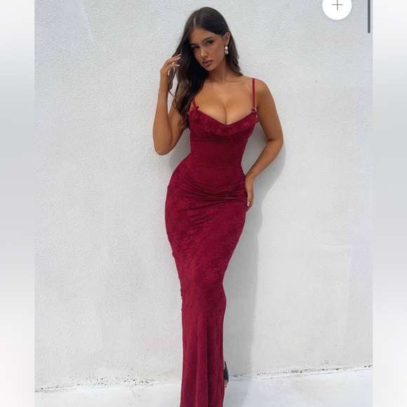 Outkast Dresses & Skirts - Outkast Dylan Maxi Dress Red Large & Medium